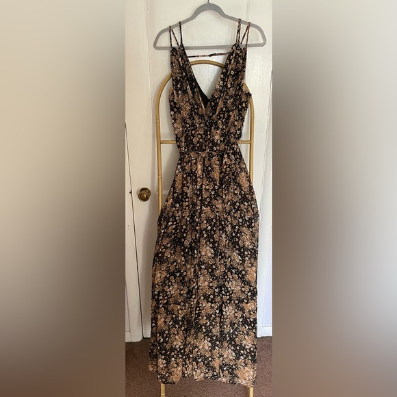 Sleeveless Floral Maxi Dress - Picture 1 of 4